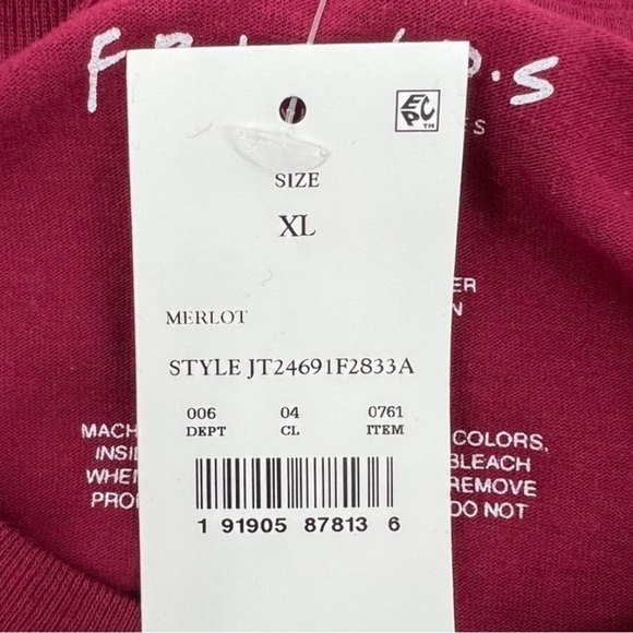 NWT Jerry Leigh F•R•I•E•N•D•S Central Perk Red Long Sleeve T-Shirt Size XL - Picture 5 of 5